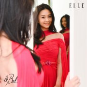 邱淑貞大女兒參加名媛舞會 完美復制媽媽美